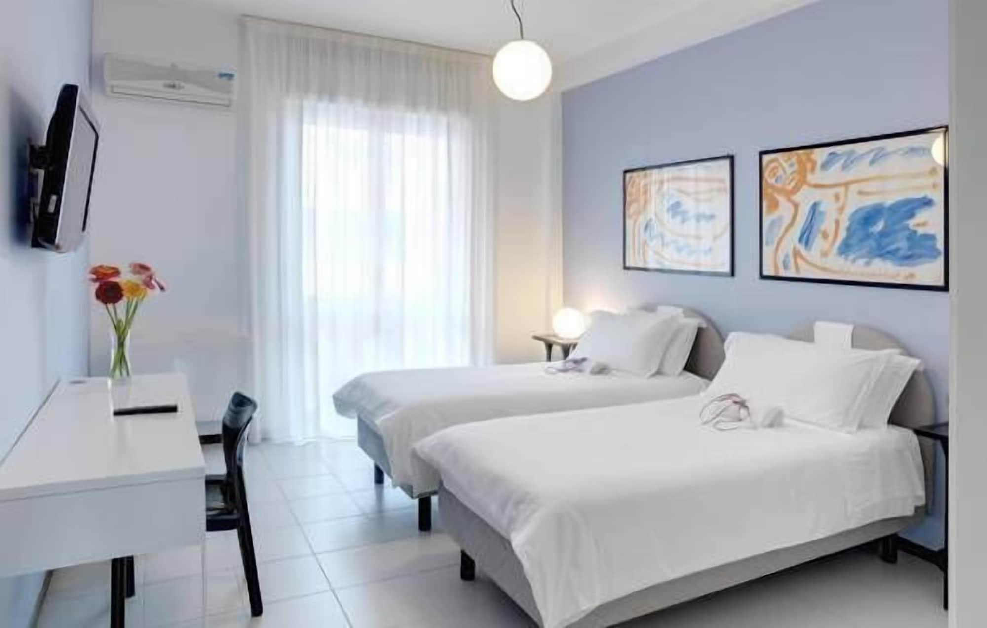 Hotel Zenit Salento Lecce Kültér fotó