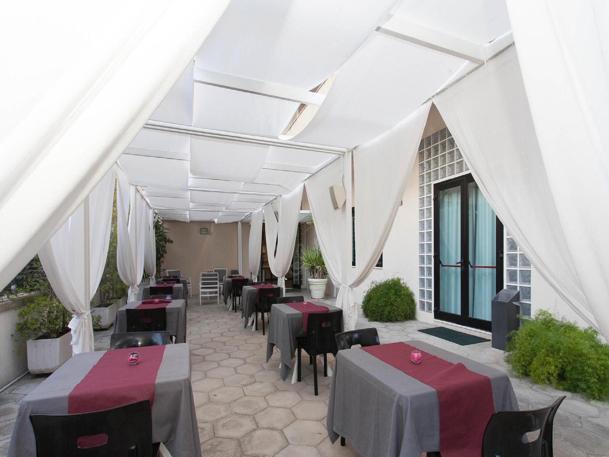 Hotel Zenit Salento Lecce Kültér fotó