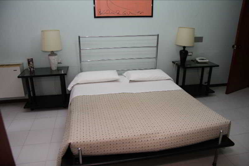 Hotel Zenit Salento Lecce Kültér fotó